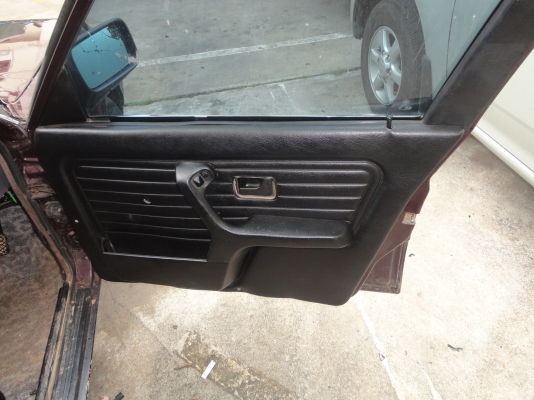 ขายBMW 318! เครื่อง 3S ออโต้ ติดแก๊ส พวงมาลัยเพาเวอร์LPG ราคา 35000 บาท