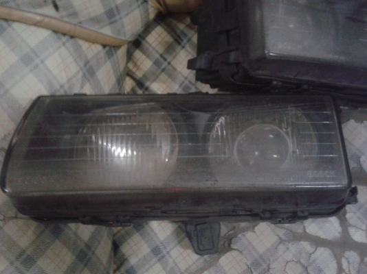 ขายเหมาไฟหน้าBMW E36นกแก้วมี4ดวง1900ตามสภาพ