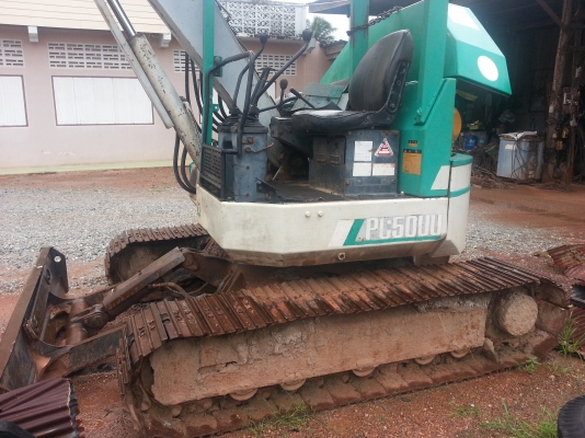 KOMATSU PC50U