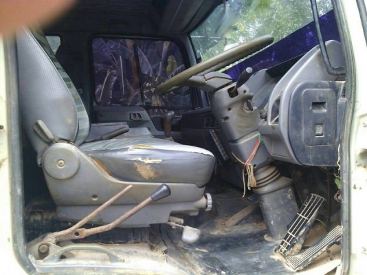 รถฮีโน่ 6 ล้อดั้ม 195 แรงม้า. ปี 39 สนใจติดต่อ 081 - 6079515 รถฮีโน่ 6 ล้อดั้ม 195 แรงม้า. ปี 39 สนใจติดต่อ 081 - 6079515