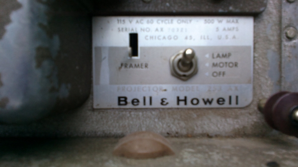 เครื่องฉายหนังโบราณ