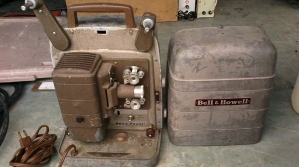 เครื่องฉายหนังโบราณ