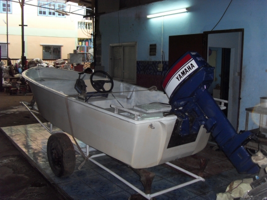 ขาย เรือไฟเบอร์13ฟุต เครื่องyamaha25แรง
