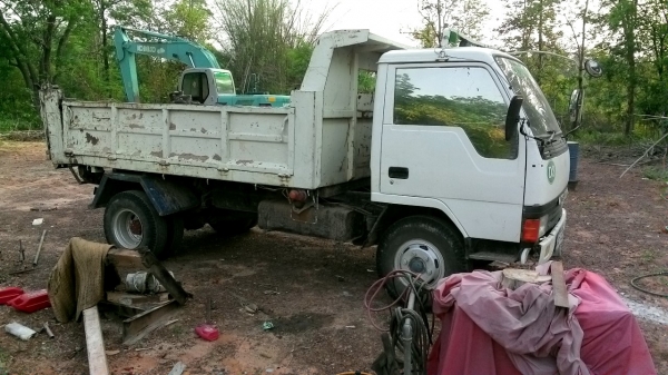 ขายดาวน์ 6 ล้อดั๊ม CANTER 4D34