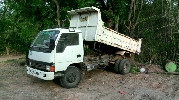 ขายดาวน์ 6 ล้อดั๊ม CANTER 4D34