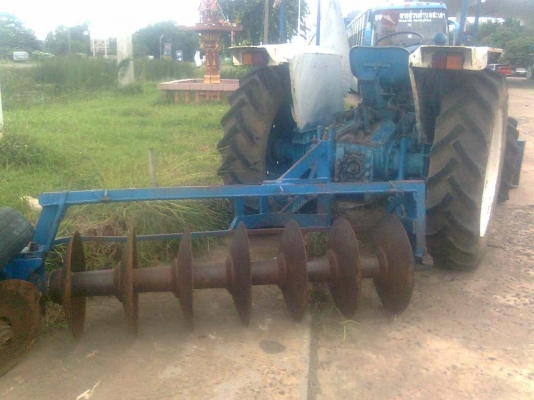 ครับขายรถไถฟอร์ด 60  2เพลา 200,000 สุดๆๆเลยครับ