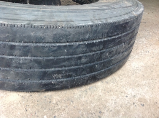 ขายยาง1000 ขอบ20 ทั้งชุด2500บาท