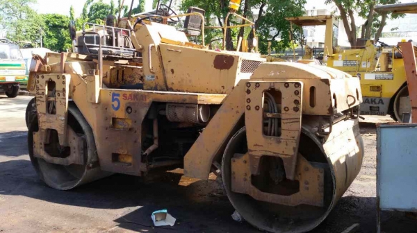 ขายรถบดเบรคดาว SAKAI SW70C สภาพสวยพร้อมใช้ ราคาต่อรองได้ ติดต่อได้ที่คุณ อ๊อฟ พิจิตร 086-737-9991