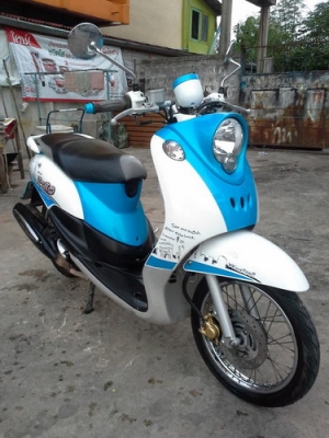 อย่างถูก Fino ลายสปอร์ต สวยๆเลยครับ