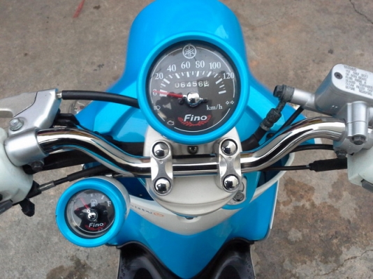 อย่างถูก Fino ลายสปอร์ต สวยๆเลยครับ