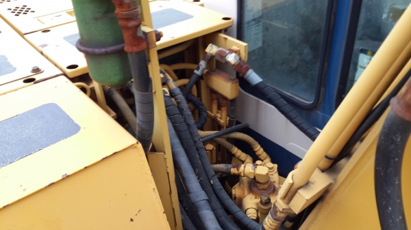 PC 90-1 เก่านอก อาร์มยาวตัวเดินใหญ่สวยจริงๆ เครื่องดีมีลายหัวเจาะครบ PC 90-1 เก่านอก อาร์มยาวตัวเดินใหญ่สวยจริงๆ เครื่องดีมีลายหัวเจาะครบ