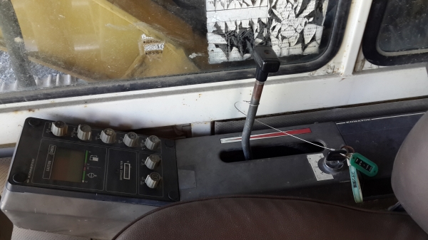 PC 90-1 เก่านอก อาร์มยาวตัวเดินใหญ่สวยจริงๆ เครื่องดีมีลายหัวเจาะครบ PC 90-1 เก่านอก อาร์มยาวตัวเดินใหญ่สวยจริงๆ เครื่องดีมีลายหัวเจาะครบ