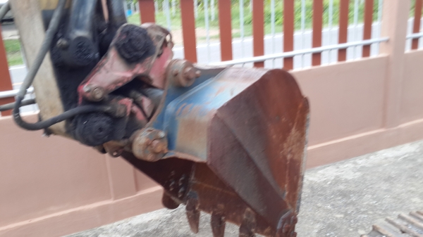 PC 90-1 เก่านอก อาร์มยาวตัวเดินใหญ่สวยจริงๆ เครื่องดีมีลายหัวเจาะครบ PC 90-1 เก่านอก อาร์มยาวตัวเดินใหญ่สวยจริงๆ เครื่องดีมีลายหัวเจาะครบ