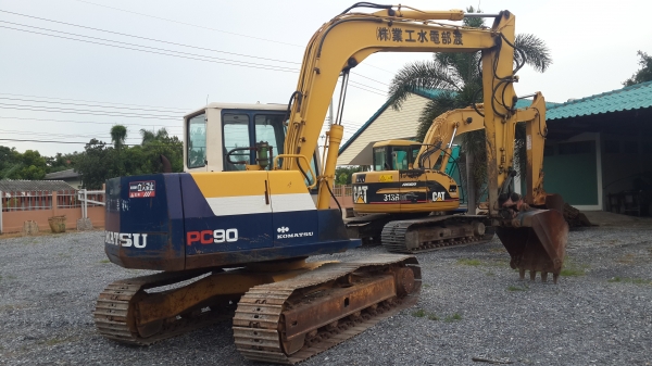 PC 90-1 เก่านอก อาร์มยาวตัวเดินใหญ่สวยจริงๆ เครื่องดีมีลายหัวเจาะครบ PC 90-1 เก่านอก อาร์มยาวตัวเดินใหญ่สวยจริงๆ เครื่องดีมีลายหัวเจาะครบ