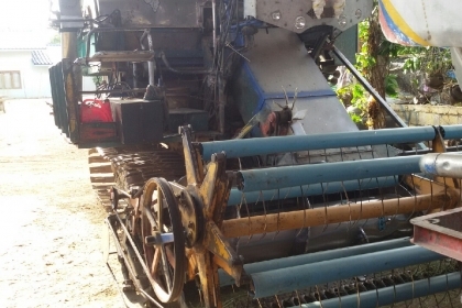 รถเกี่ยว -ไทยเส็งรุ่นเหยี่ยวทรนง ต่อรองใด้