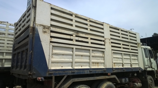 กระบะดั้ม..ครบชุด(ยกเว้นเกียร์ฝาก) ยาว6.00ม. คัสซีกว้าง85ซม.กำลังจะยกลง... กระบะดั้ม..ครบชุด(ยกเว้นเกียร์ฝาก) ยาว6.00ม. คัสซีกว้าง85ซม.กำลังจะยกลง...