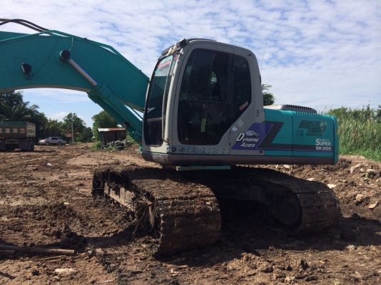 ต้องการขาย ! รถแบคโฮ  รุ่น kobelco SK200-6