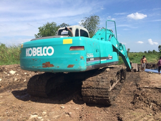 ต้องการขาย ! รถแบคโฮ  รุ่น kobelco SK200-6