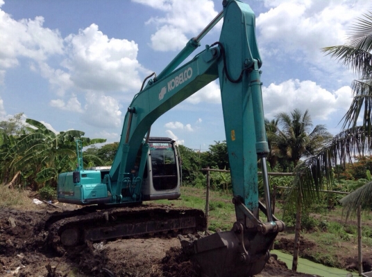 ต้องการขาย ! รถแบคโฮ  รุ่น kobelco SK200-6