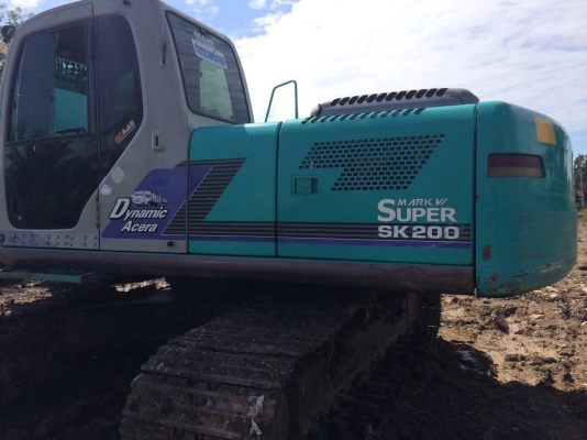 ต้องการขาย ! รถแบคโฮ  รุ่น kobelco SK200-6