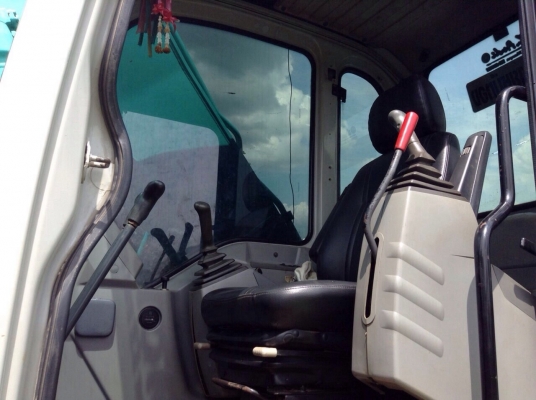 ต้องการขาย ! รถแบคโฮ  รุ่น kobelco SK200-6