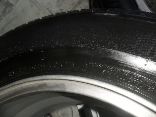 โปรแร๊ง ล้อแม็ก 16นิ้ว 6รู ปาเจโร พร้อมยาง สวยๆ 4 ล้อ ราคา 5000 บาท