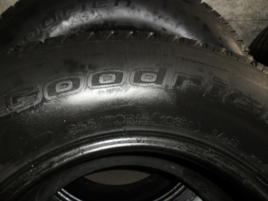 ยาง BFGoodrich 255/70R15 ปี3508 สวยๆ 4 เส้น ราคา 2500 บาท