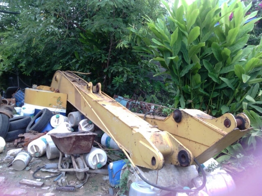 บูมอาม+เวตถ่วงหลัง..ยาว 12 ม.ของนอกมายืด สวยมากของ120...ครบชุด(ยกเว้นกระบอกยก)ขายถูกๆ....