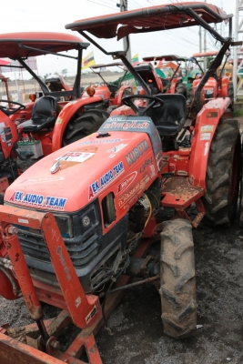 KUBOTA L3408 มีใบดันหน้าตราช้าง ขายตามสภาพ ย้ำว่าตามสภาพนะครับ KUBOTA L3408 มีใบดันหน้าตราช้าง ขายตามสภาพ ย้ำว่าตามสภาพนะครับ