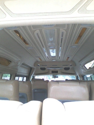 ขายรถตู้ toyota commuter 2.5 หลังคาสูง แต่งหรู ราคาถูกๆ