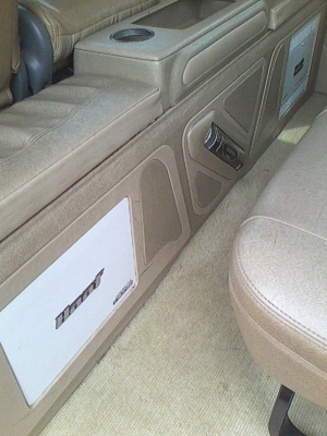 ขายรถตู้ toyota commuter 2.5 หลังคาสูง แต่งหรู ราคาถูกๆ