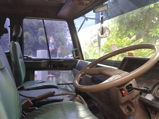 ขายรถ 6 ล้อ ISUZU พื้นเรียบ ( เครื่อง 6BG1 / 175 แรง / FRR 12 LA ) ขายรถ 6 ล้อ ISUZU พื้นเรียบ ( เครื่อง 6BG1 / 175 แรง / FRR 12 LA )