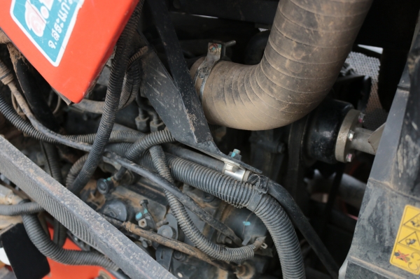 KUBOTA L3608 ชั่วโมงน้อยคุณภาพเยี่ยม พร้อมใบมีดติดตัวรถ พร้อมผาน 4 ตราช้างมือสองเอาไปเลย KUBOTA L3608 ชั่วโมงน้อยคุณภาพเยี่ยม พร้อมใบมีดติดตัวรถ พร้อมผาน 4 ตราช้างมือสองเอาไปเลย