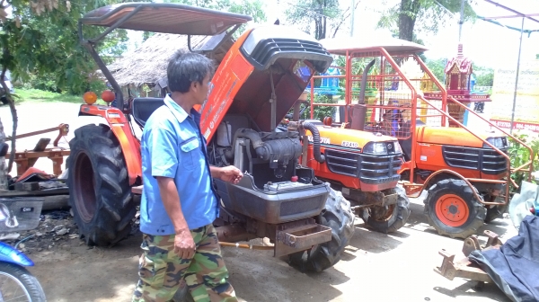 คูโบต้า34แรง สองเพลา สภาพดีพร้อมใช้ มีอุปกรณ์1อย่างเลือกได้ ลุงโหนกรับสาย 081-0745778 โคราช