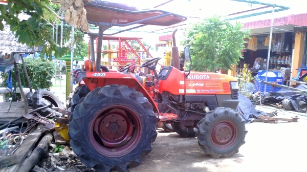 คูโบต้า34แรง สองเพลา สภาพดีพร้อมใช้ มีอุปกรณ์1อย่างเลือกได้ ลุงโหนกรับสาย 081-0745778 โคราช