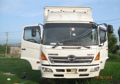 ขาย Mega 500 ตู้สิบบาน 7.6 m วิ่งน้อย รถสวยพร้อมใช้ โทร 088-4501277