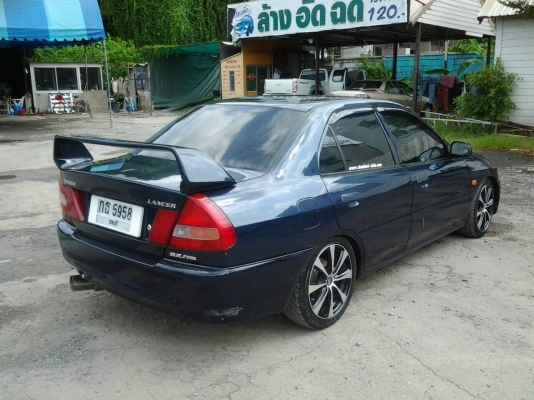 lancer ท้ายเบ้นท์ เกียร์ออโต ตัวท้อป รถสวย สภาพดี มีเครื่องเสียงชุดใหญ่