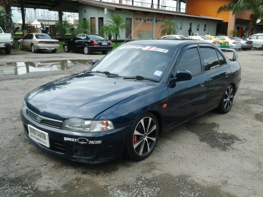 lancer ท้ายเบ้นท์ เกียร์ออโต ตัวท้อป รถสวย สภาพดี มีเครื่องเสียงชุดใหญ่