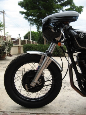 ขาย yamaha sr400 cafe ปี 98 พร้อมทะเบียน 119,000-