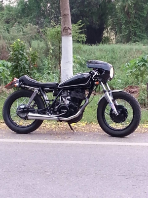 ขาย yamaha sr400 cafe ปี 98 พร้อมทะเบียน 119,000-