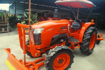 ขายรถไถ Kubota L 4708 (4WD) พร้อมดันหน้าและผาน5 ตราช้าง