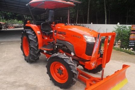 ขายรถไถ Kubota L 4708 (4WD) พร้อมดันหน้าและผาน5 ตราช้าง ขายรถไถ Kubota L 4708 (4WD) พร้อมดันหน้าและผาน5 ตราช้าง