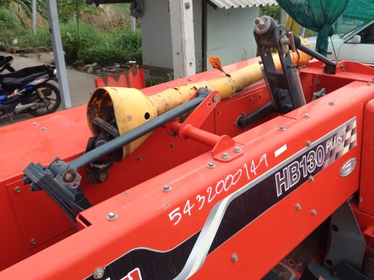 เครื่องอัดฟาง คูโบต้า HB 130 PLUS