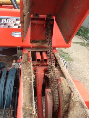 เครื่องอัดฟาง คูโบต้า HB 130 PLUS