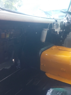 รถหกล้อ hino km310 เครื่องdm100พร้อมคอกยาว4.3ทะเบียนครบ รถหกล้อ hino km310 เครื่องdm100พร้อมคอกยาว4.3ทะเบียนครบ