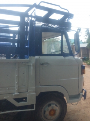 รถหกล้อ hino km310 เครื่องdm100พร้อมคอกยาว4.3ทะเบียนครบ รถหกล้อ hino km310 เครื่องdm100พร้อมคอกยาว4.3ทะเบียนครบ