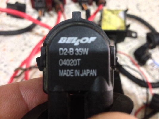 ชุดหลอดไฟสปอร์ตไลท์ซีน่อน BELLOF ของญี่ปุ่นแท้สภาพใช้งานได้ปกติ