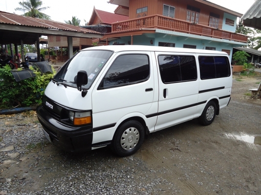 รถตู้  Toyota  hiace  เครื่องดี  เดิม โรงงาน ขับดี ประหยัด  สีสวย ยางดี  หน้า เดิม หลังเดิม