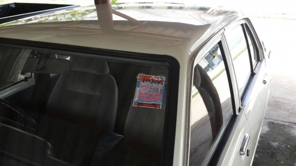 TOYOTA KE 30  1979  เดิมๆ สีขาวมุก 35 ปีแล้วครับ