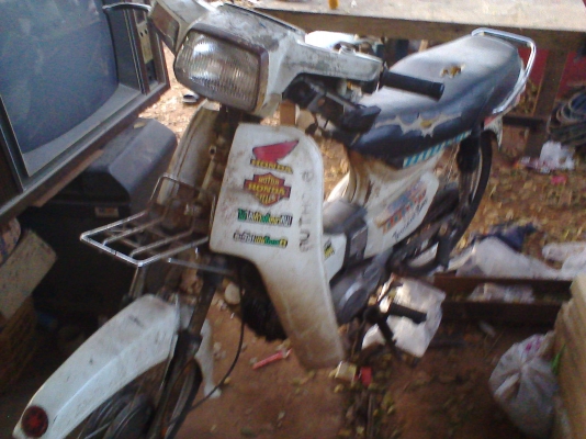 ดรีมครุสภาตูนเป็ดทะเบียน+ชุดโอนสภาพเครื่องดีครับสตาสครั้งเดียวติดเดิมๆครับวิ่งดีครับ  ทะเบียน+ชุดโอนครับราคานี้คุ้มมากครับ